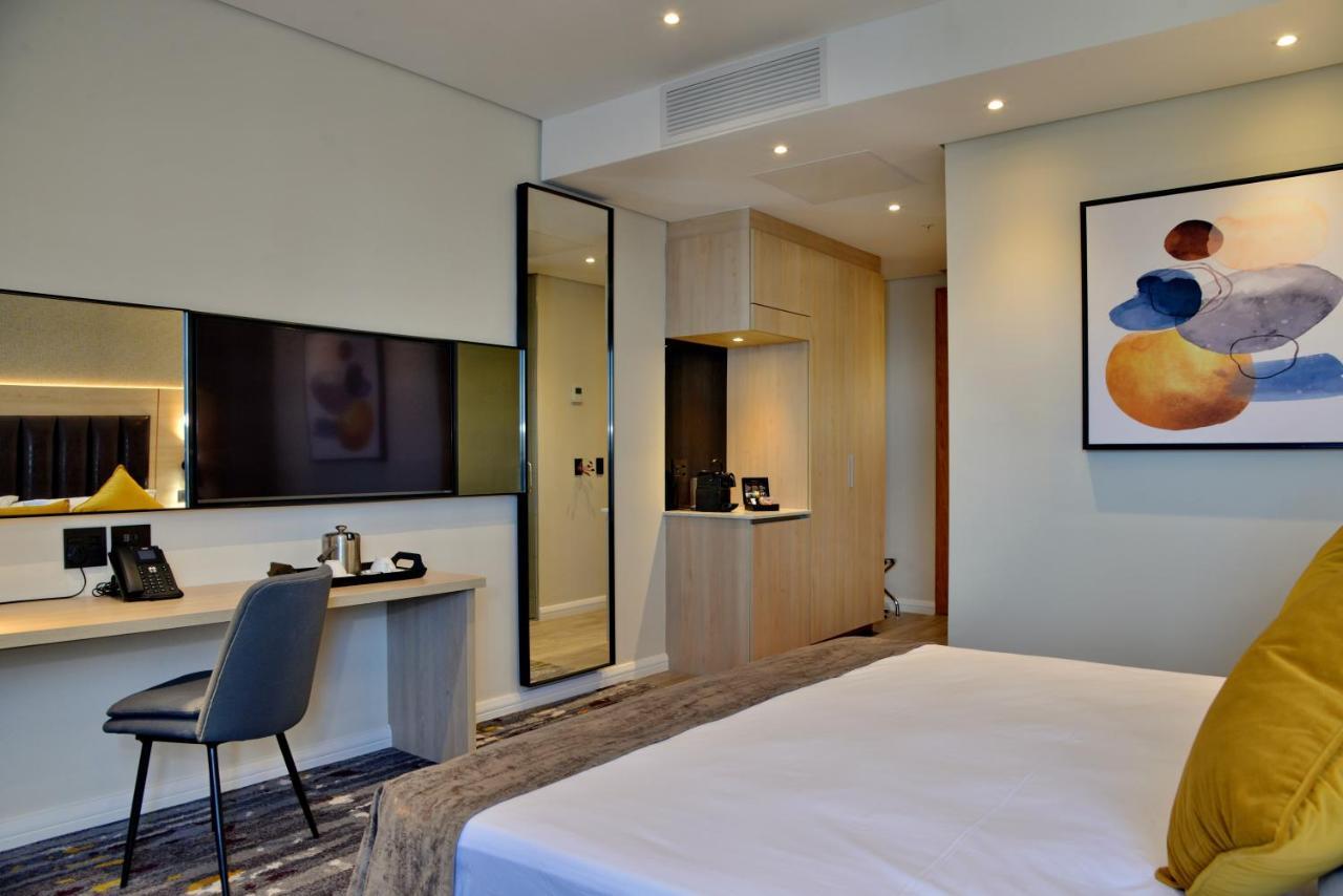 @Sandton Hotel Johannesburg Exterior photo