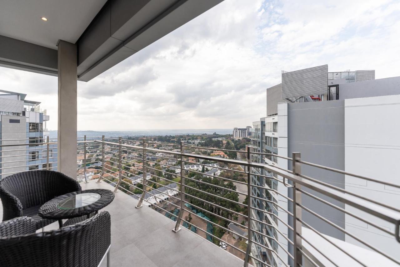 @Sandton Hotel Johannesburg Exterior photo